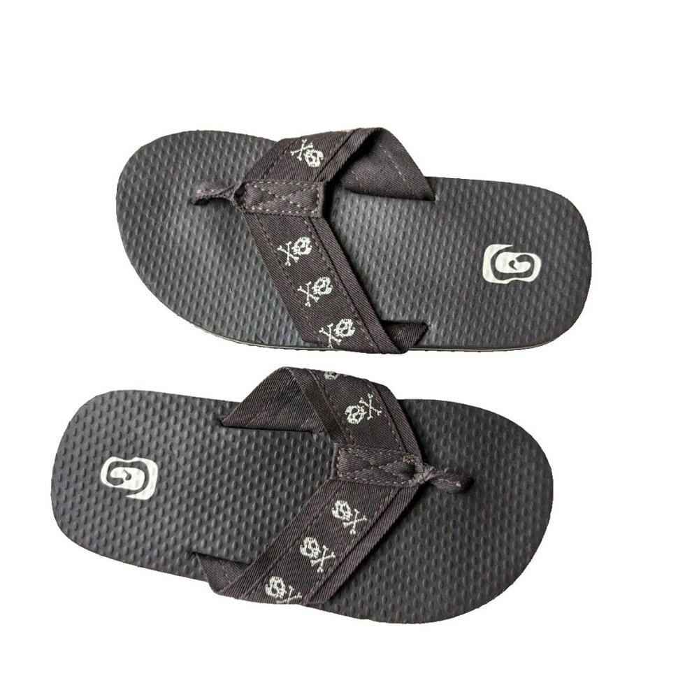NWT The Children's Place Boys Gray Flip Flop Sandals Skull Slip-On Size …